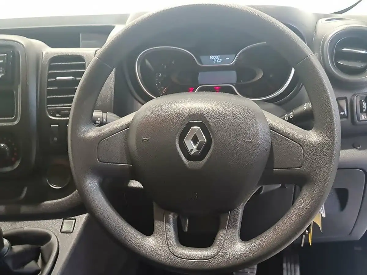 2021-renault-trafic-20dci-sl28-energy-120-business-big-17