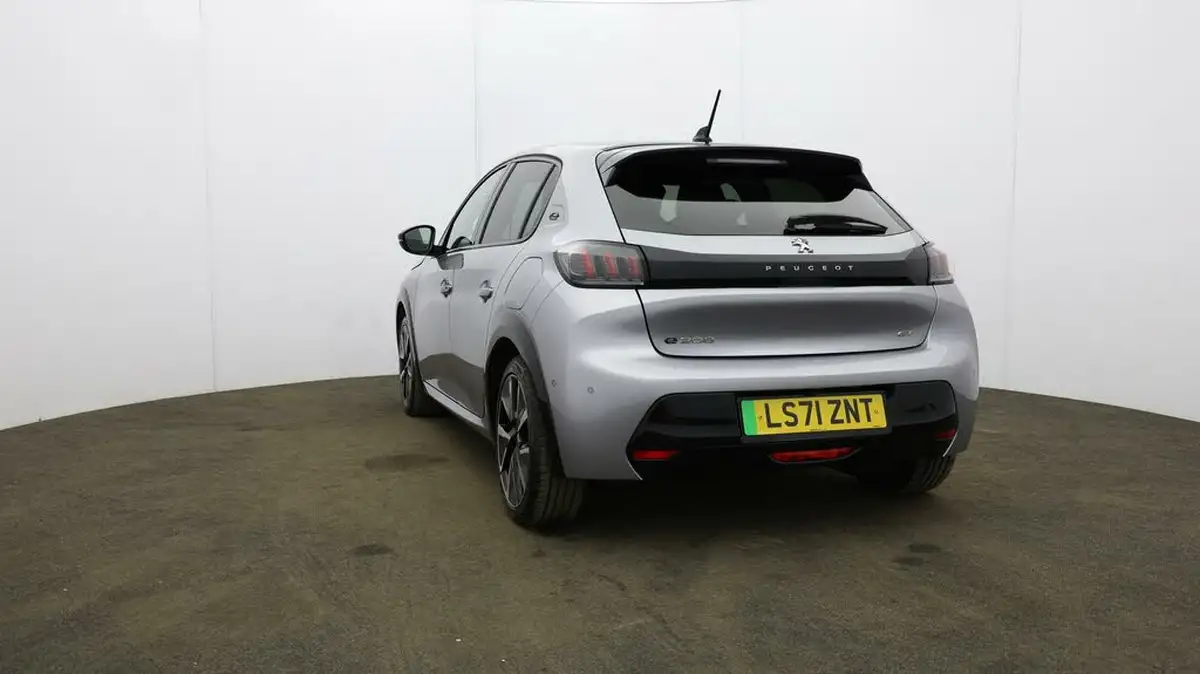 2021-peugeot-208-e-gt-50kwh-big-24