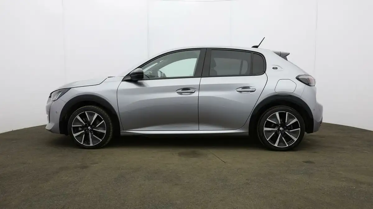 2021-peugeot-208-e-gt-50kwh-big-3
