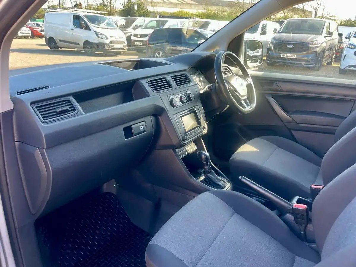 2017-volkswagen-caddy-maxi-20tdi-c20-maxi-highline-bmt-150pseu6-dsg-big-13