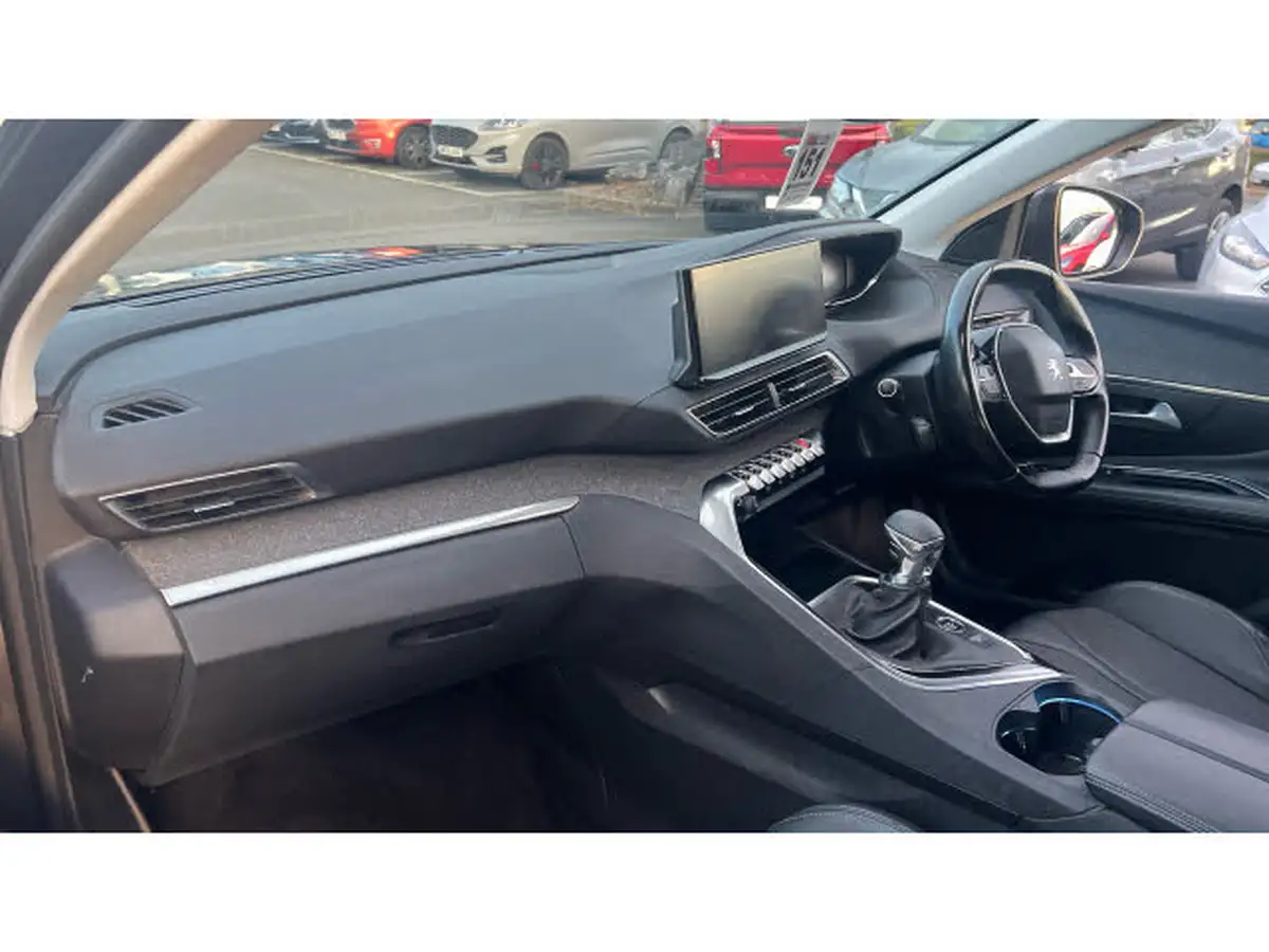 2021-peugeot-3008-suv-15-bluehdi-allure-big-12