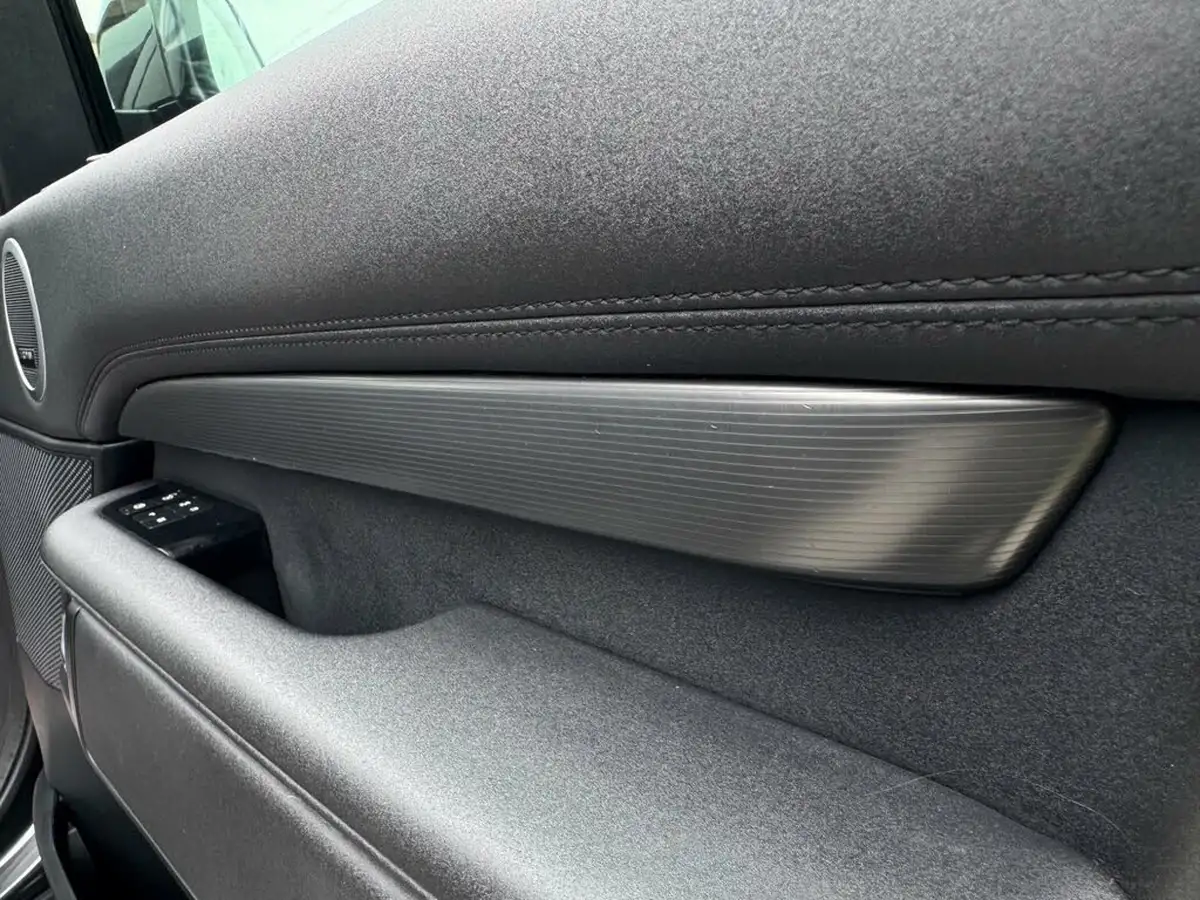 2019-land-rover-discovery-20-sd4-hse-big-46