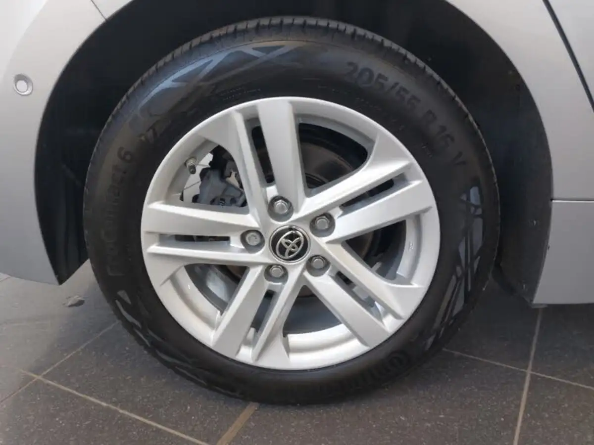 2022-toyota-corolla-20-vvt-i-icon-tech-hatchback-big-18