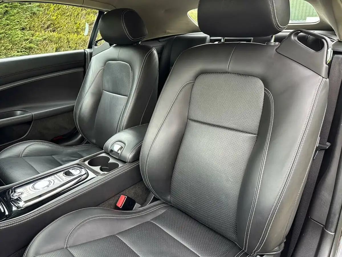 2009-jaguar-xkr-50-convertible-big-37