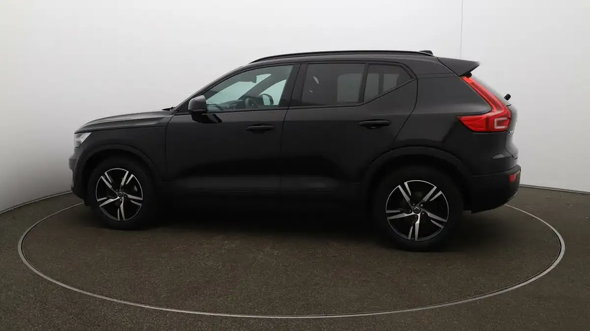 2022-volvo-xc40-15-t3-r-design-auto-big-48