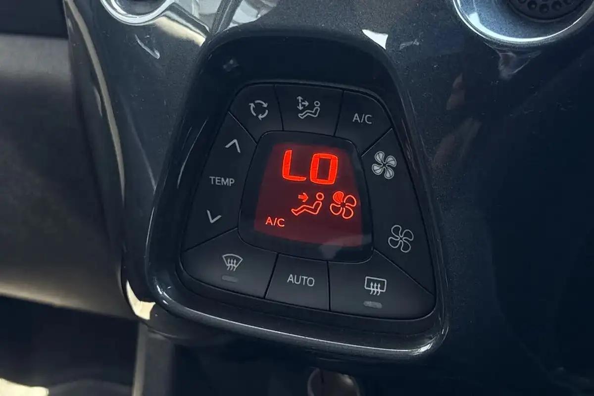 2019-toyota-aygo-10-vvt-i-x-trend-x-shift-big-21