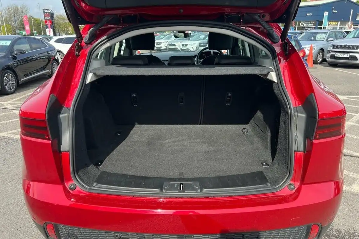 2020-jaguar-e-pace-20-i4d-se-150ps-awd-auto-big-19