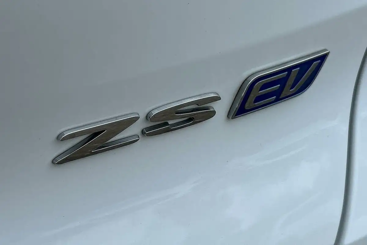 2024-mg-zs-suv-e-trophy-connect-ev-156ps-long-range-big-25