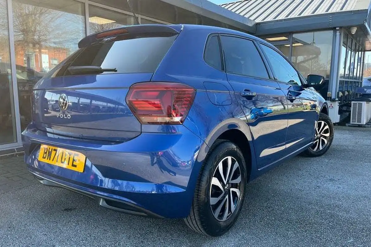 2021-volkswagen-polo-10-active-big-37