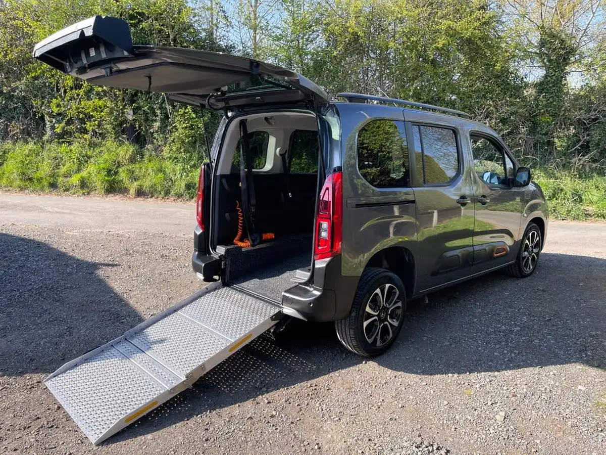 2022-citroen-berlingo-12-puretech-flair-xtr-m-size-big-1