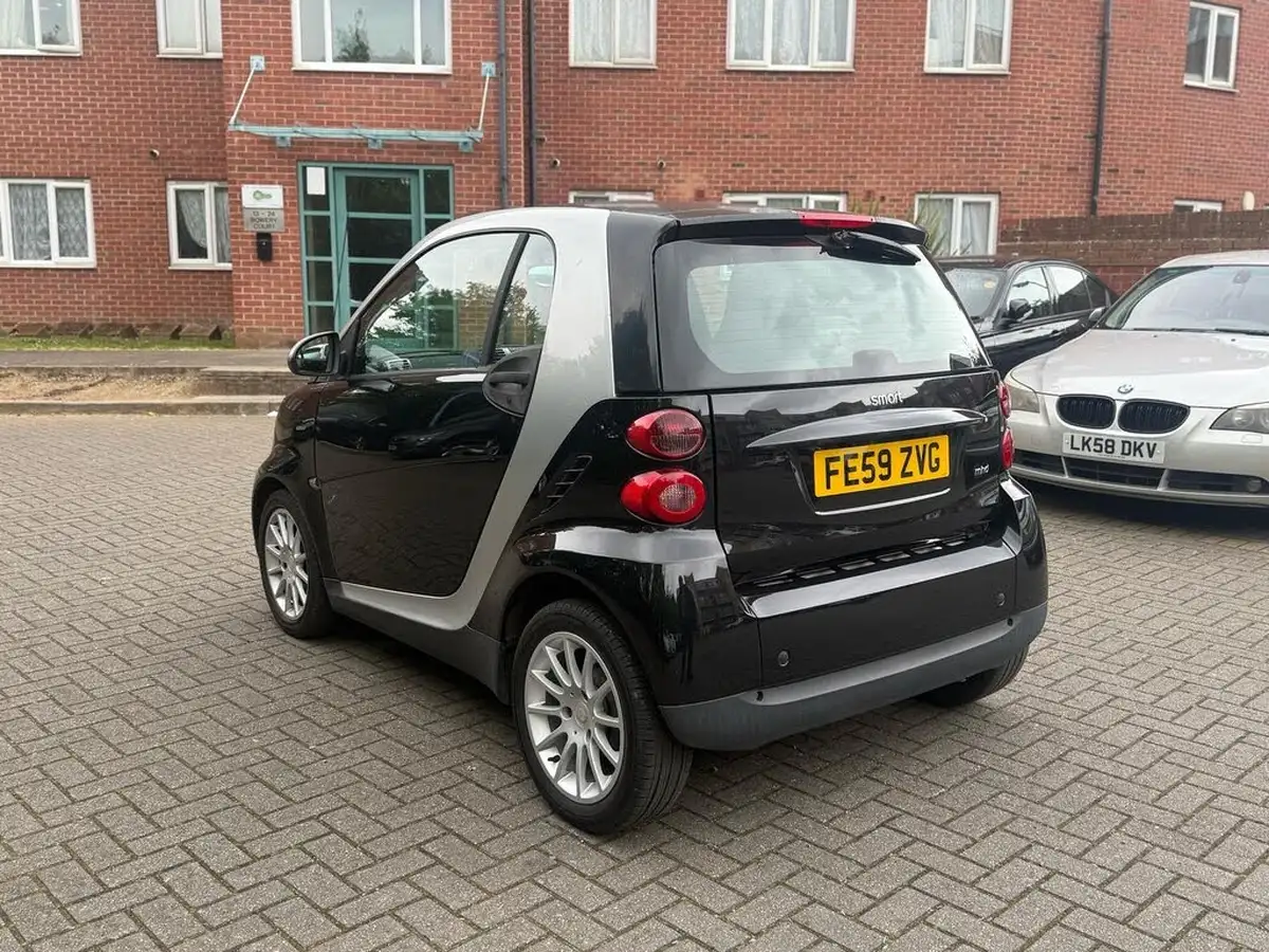 2009-smart-fortwo-10-passion-71bhp-coupe-big-2