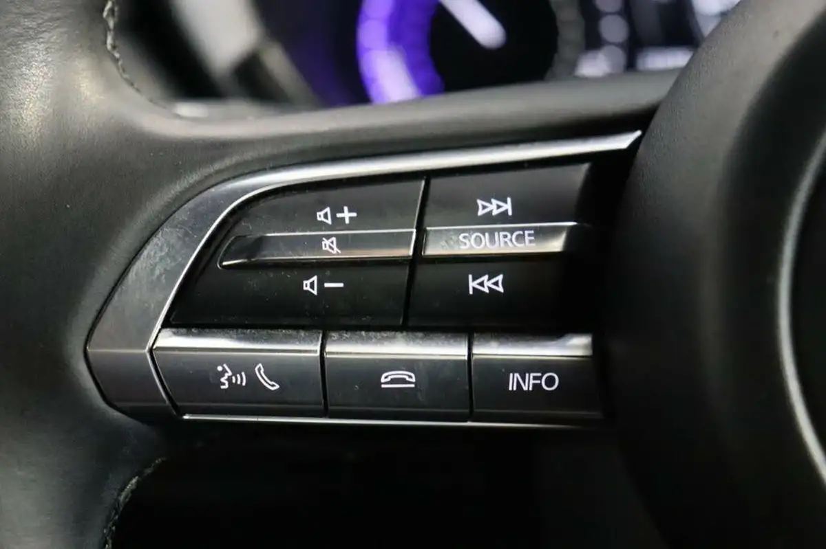 2021-mazda-mx-30-e-se-l-lux-big-27