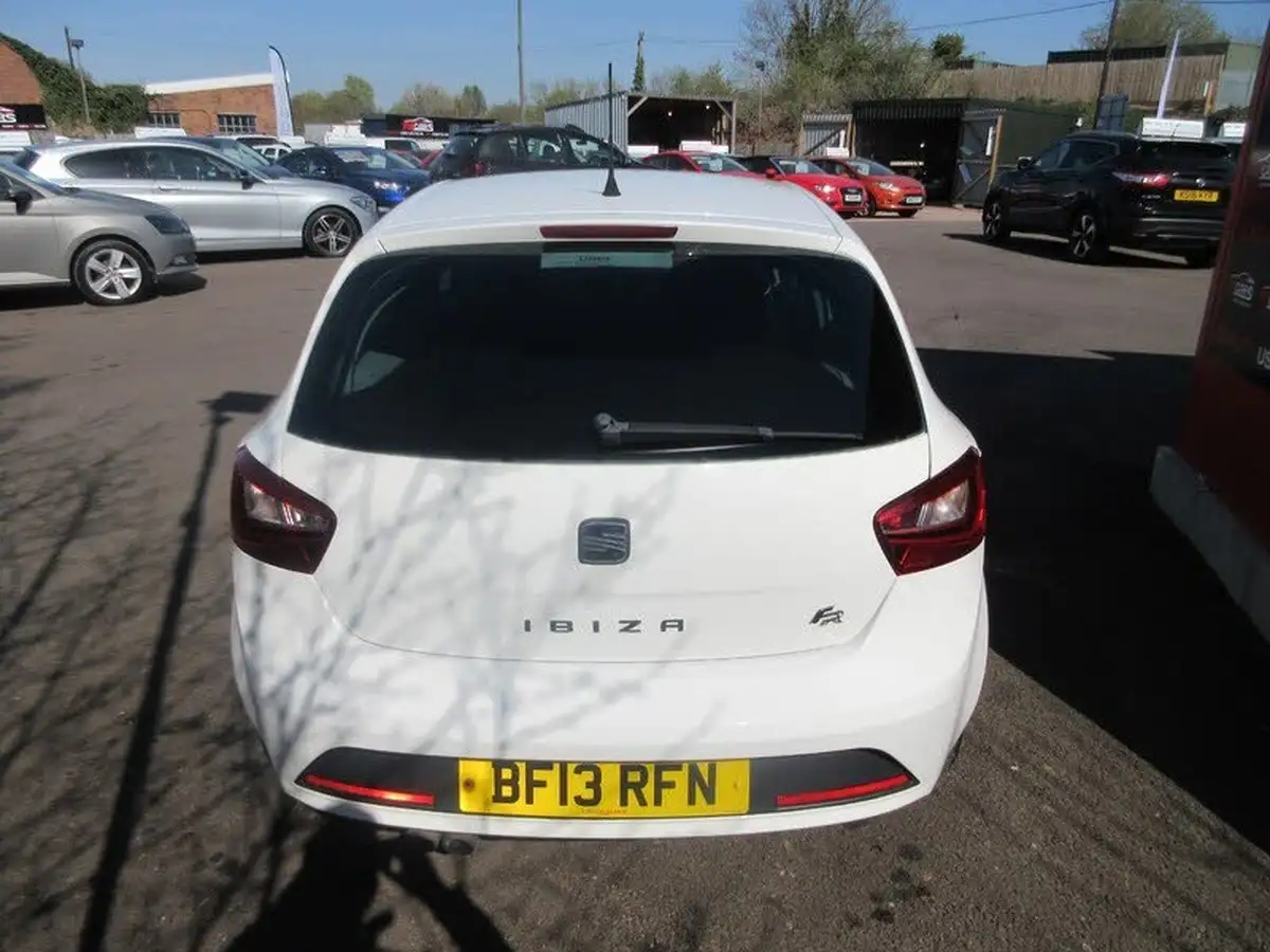 2013-seat-ibiza-12-fr-105-hatchback-5d-big-5