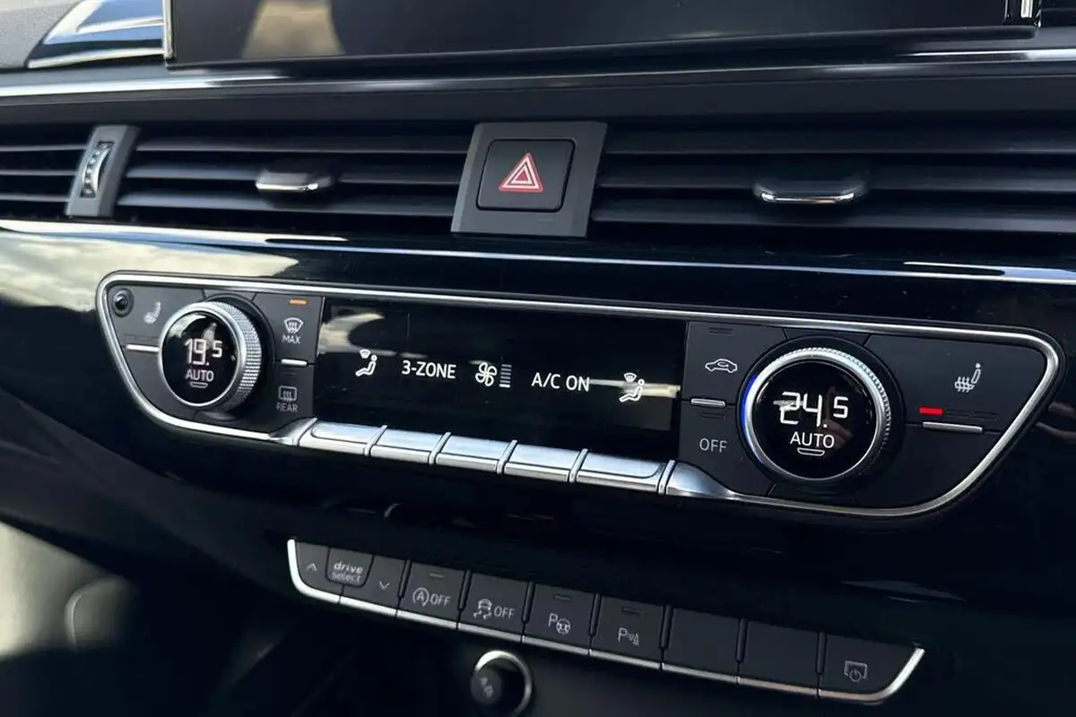2024-audi-a4-avant-20-35-tdi-black-edition-big-17
