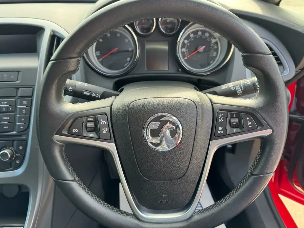 2015-vauxhall-gtc-20cdti-limited-edition-16v-ss-big-47