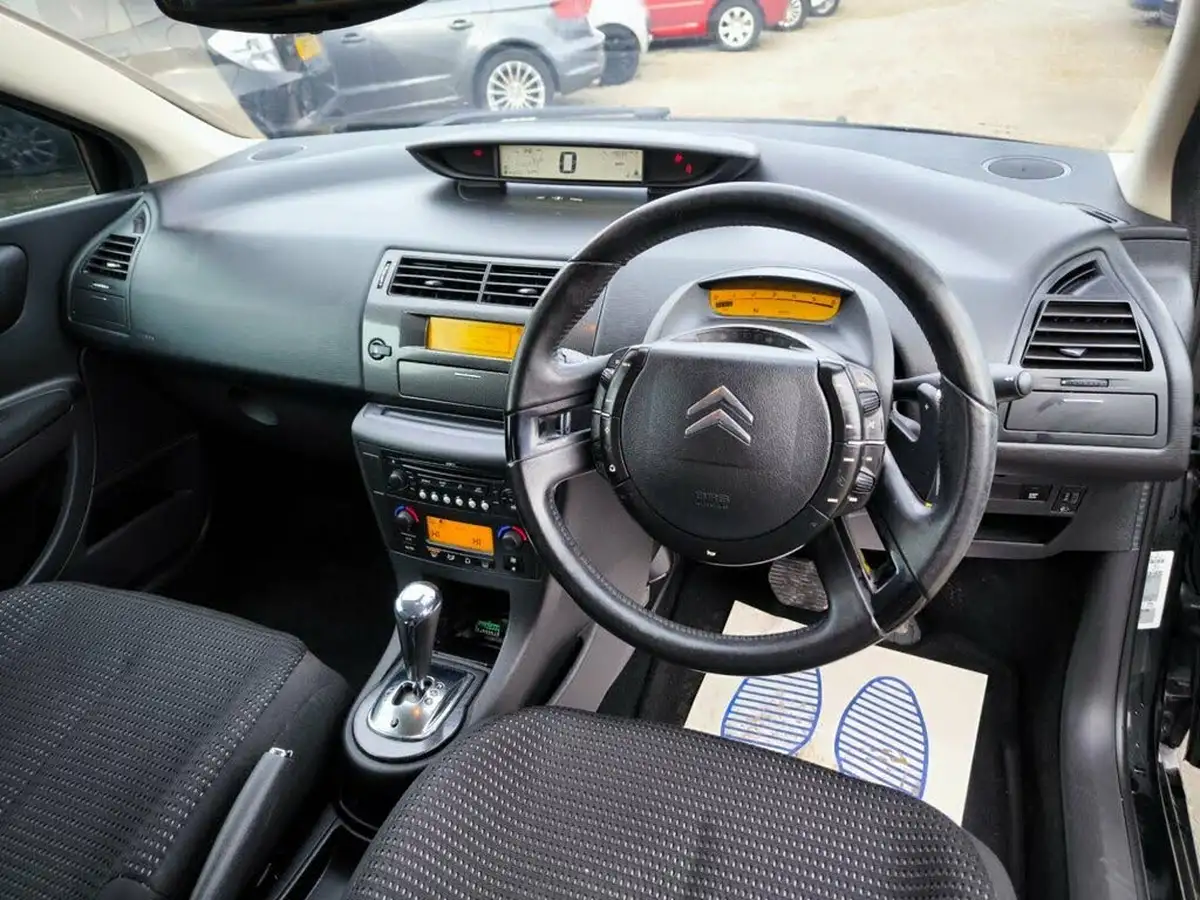 2008-citroen-c4-16td-vtr-16hdi-16v-110psdpfs-coupe-3d-egs-big-8