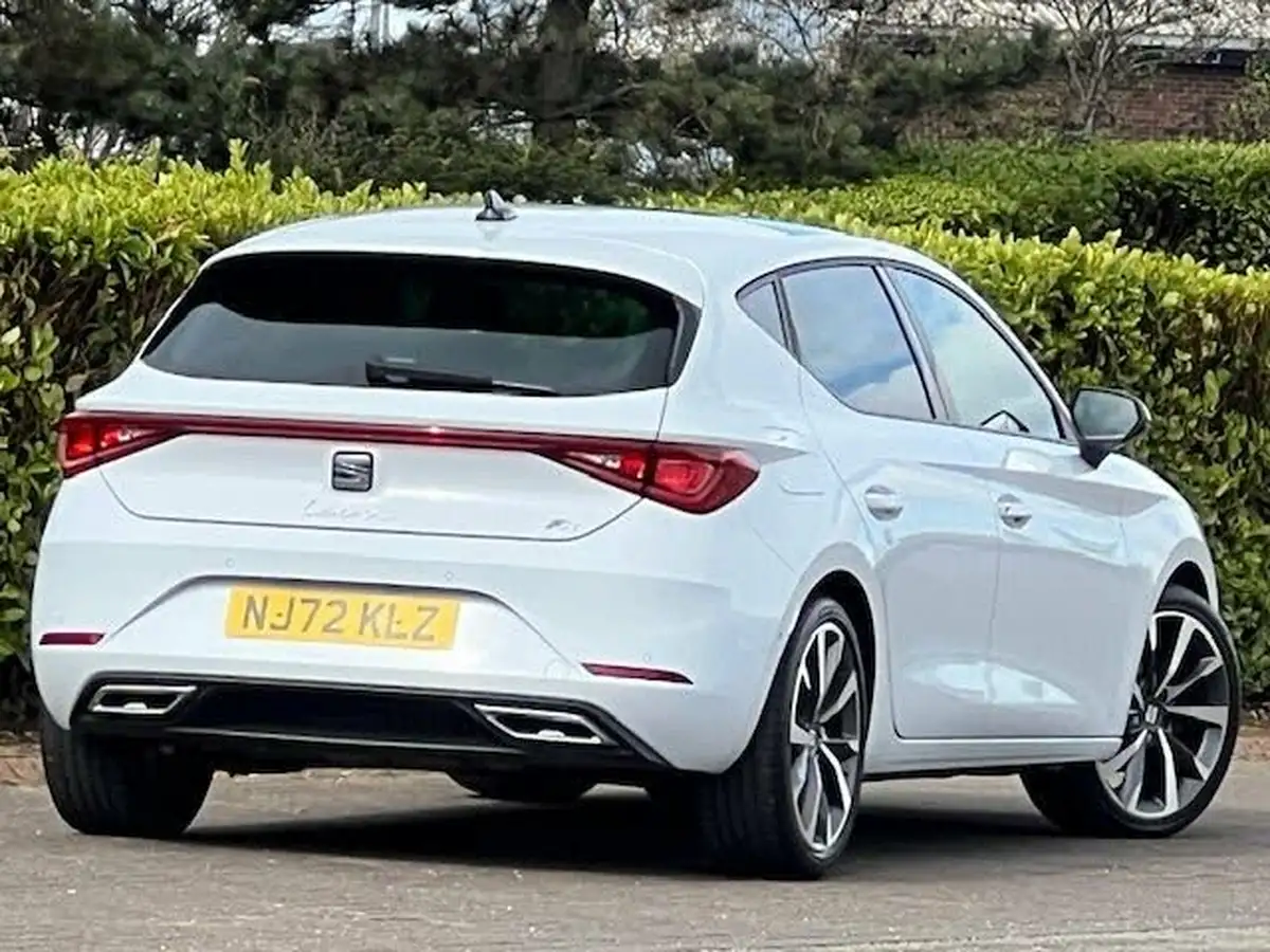 2022-seat-leon-big-6