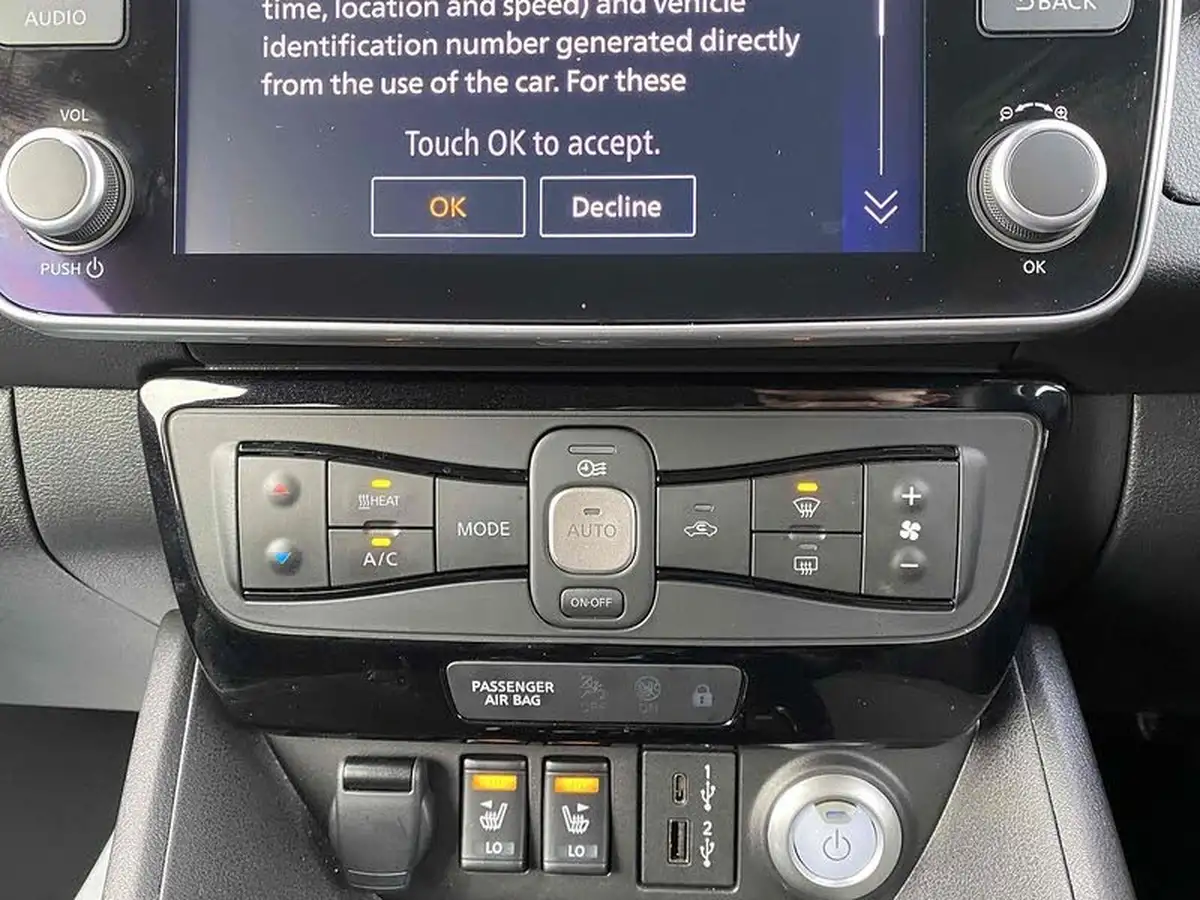 2024-nissan-leaf-e-tekna-39kwh-big-41