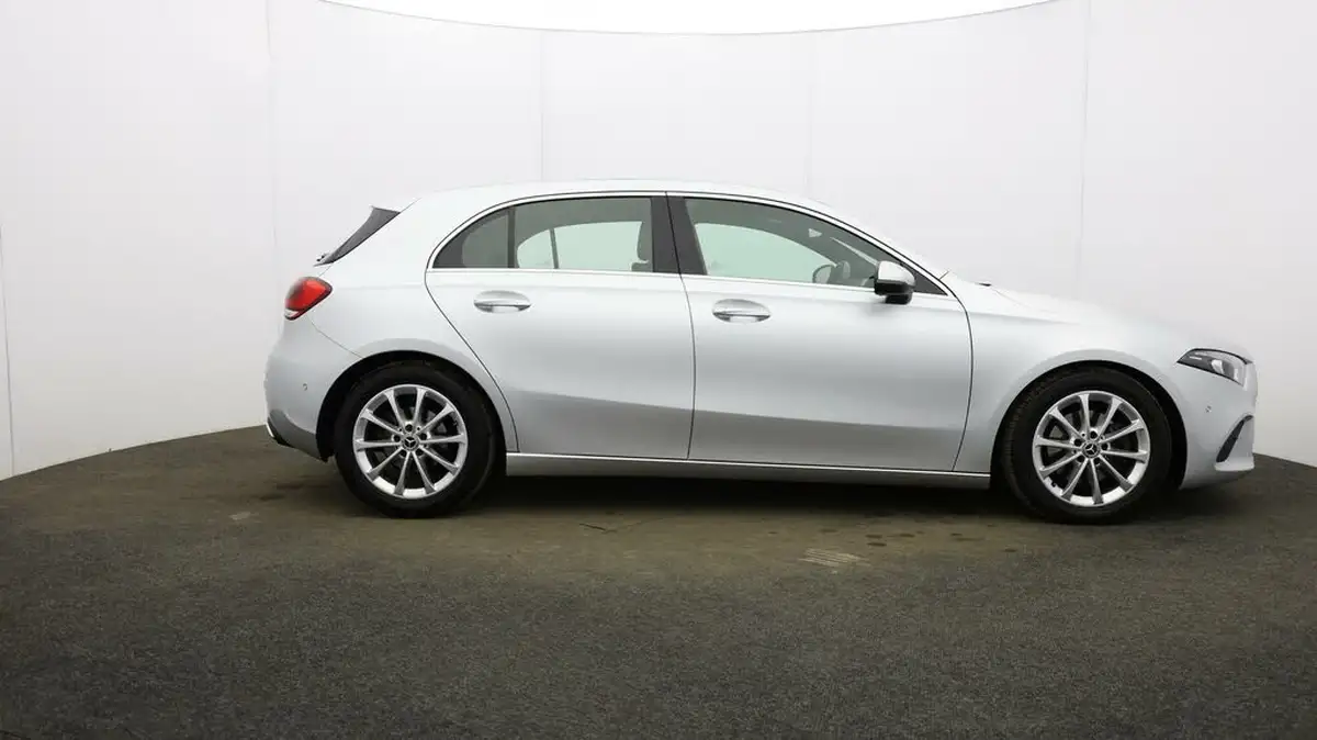 2019-mercedes-benz-a-class-20d-a200d-sport-executive-hatchback-5d-big-7