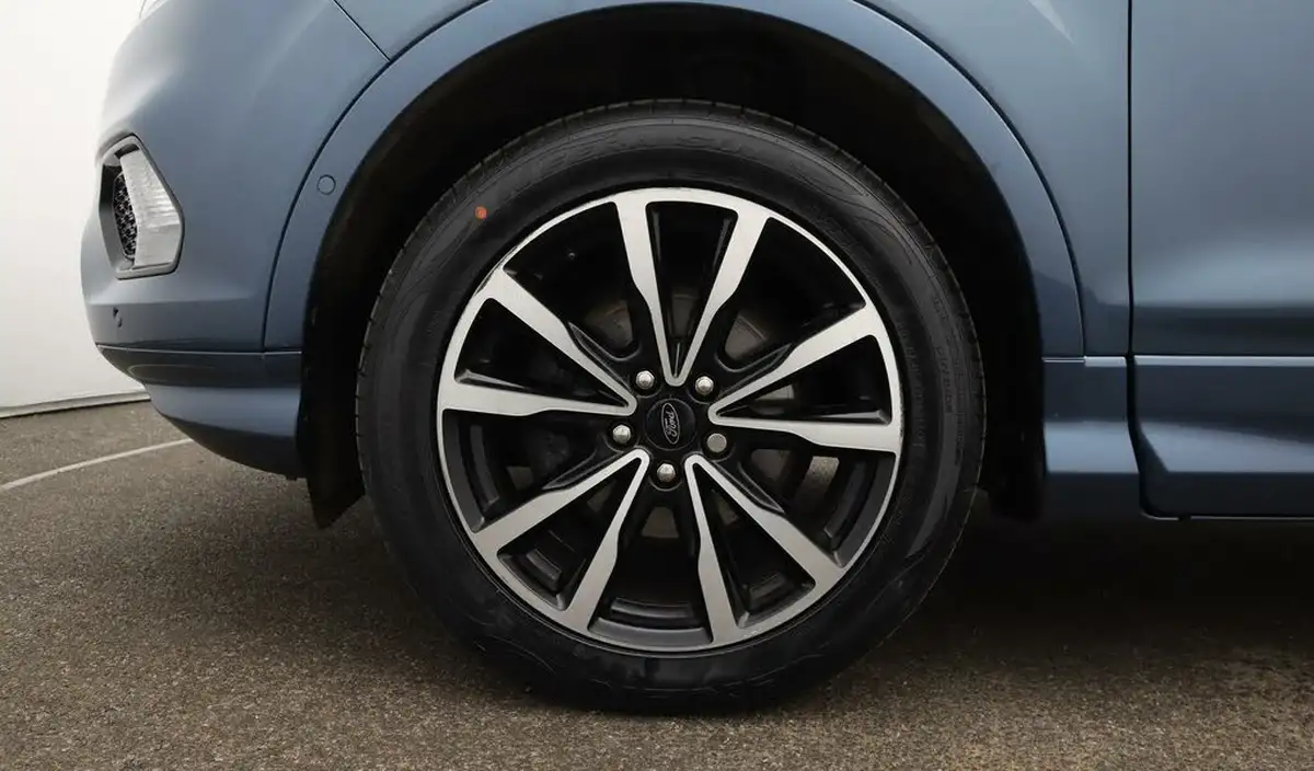 2019-ford-kuga-15tdci-st-line-ss-big-18