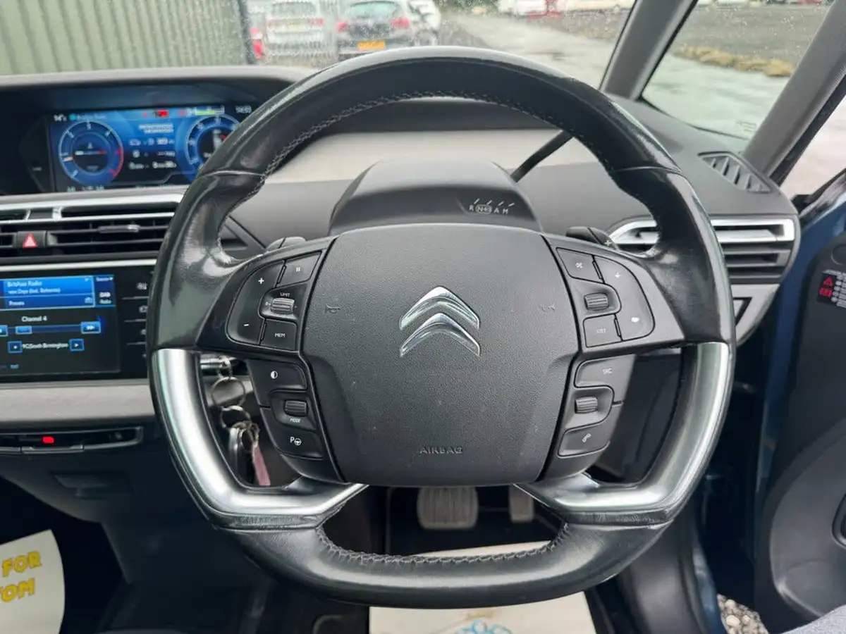 2015-citroen-grand-c4-picasso-16e-hdi-exclusive-etg6-big-22