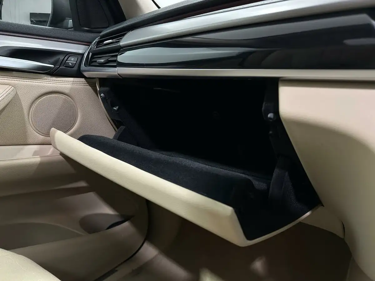 2017-bmw-x5-44-xdrive50i-se-big-25