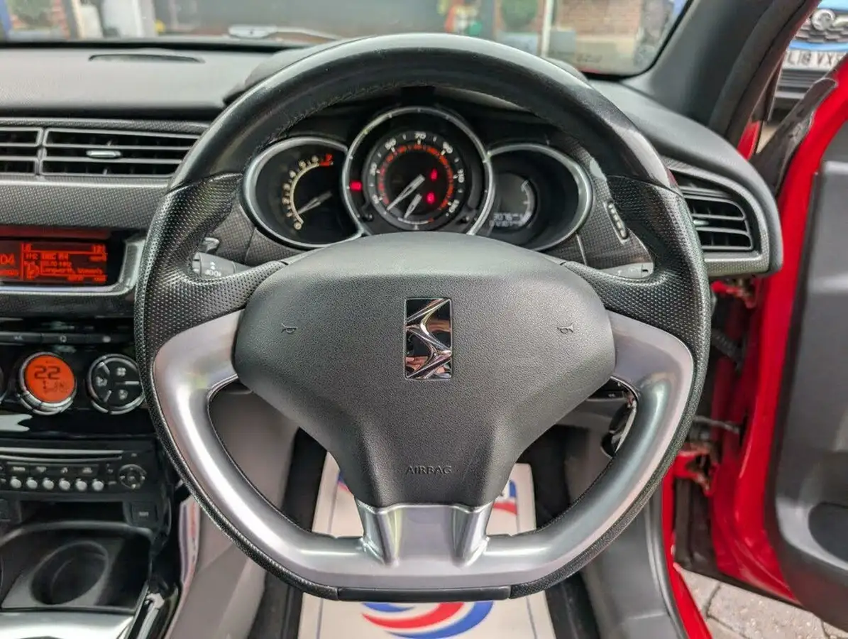 2014-citroen-ds3-16-dsport-plus-155ps-plus-big-29