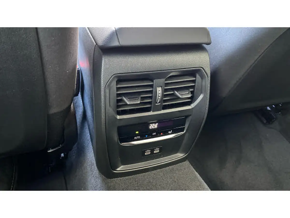 2024-bmw-3-series-20-320i-m-sport-touring-5d-big-26
