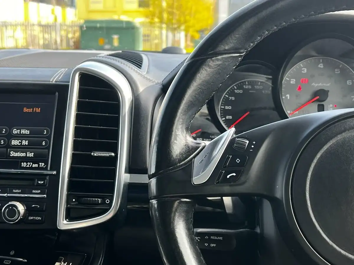 2012-porsche-cayenne-30-s-big-59