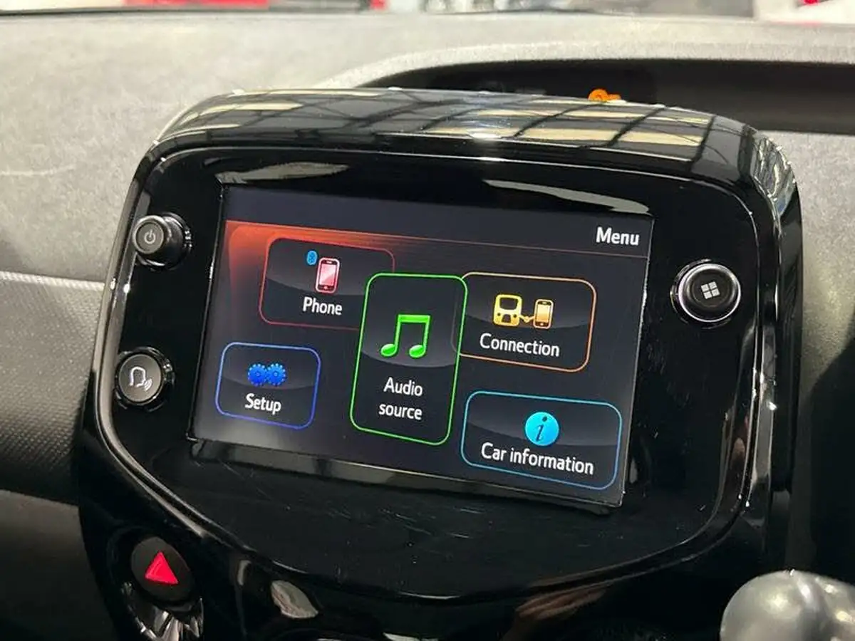 2021-citroen-c1-10-vti-feel-5d-big-21