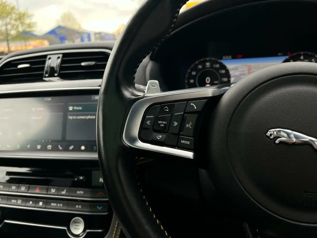 2019-jaguar-f-pace-20i-300-sport-big-15