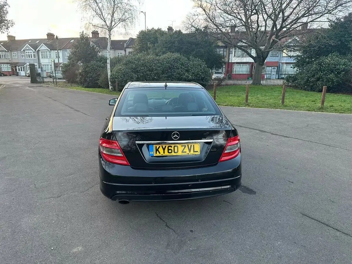 2010-mercedes-benz-c-class-18-c180-cgi-sport-156bhp-saloon-4d-big-7