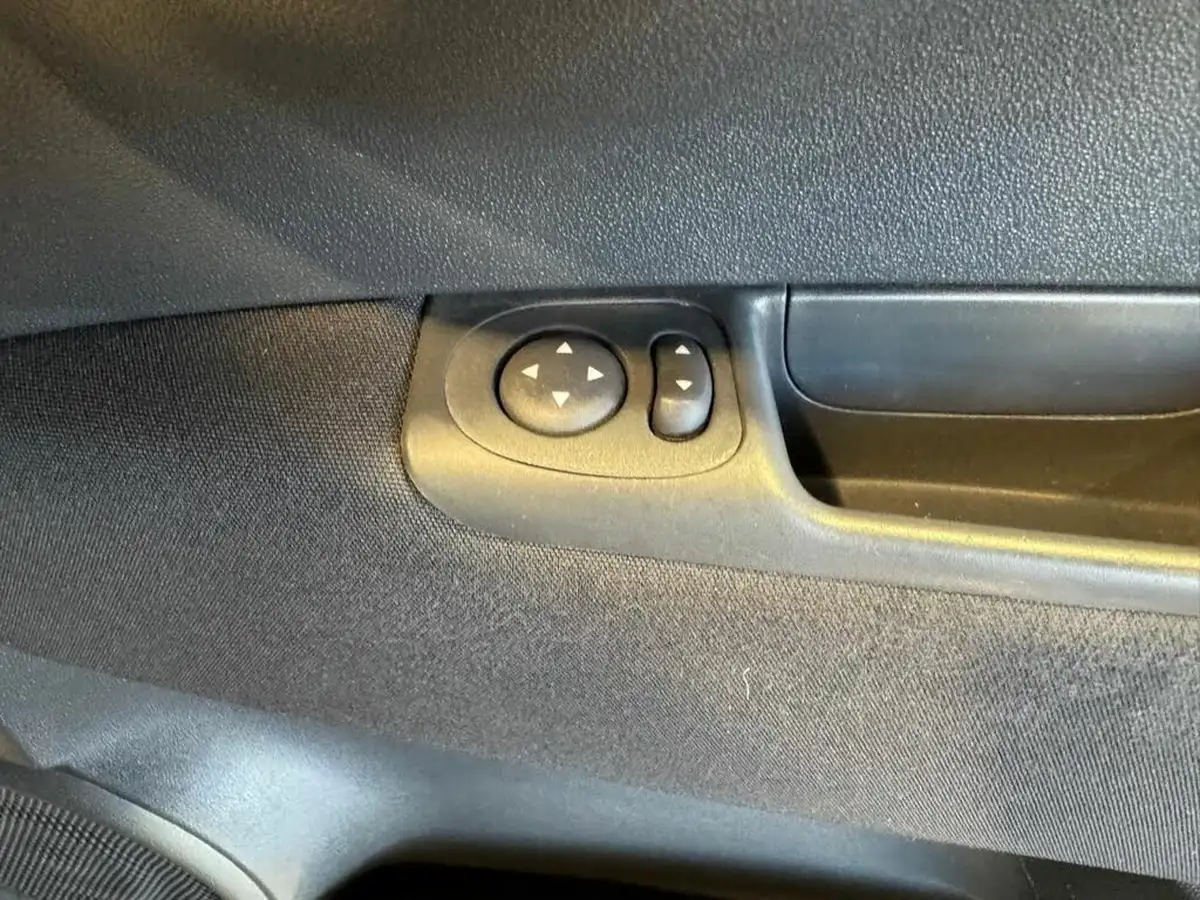 2017-fiat-500-12-lounge-big-18