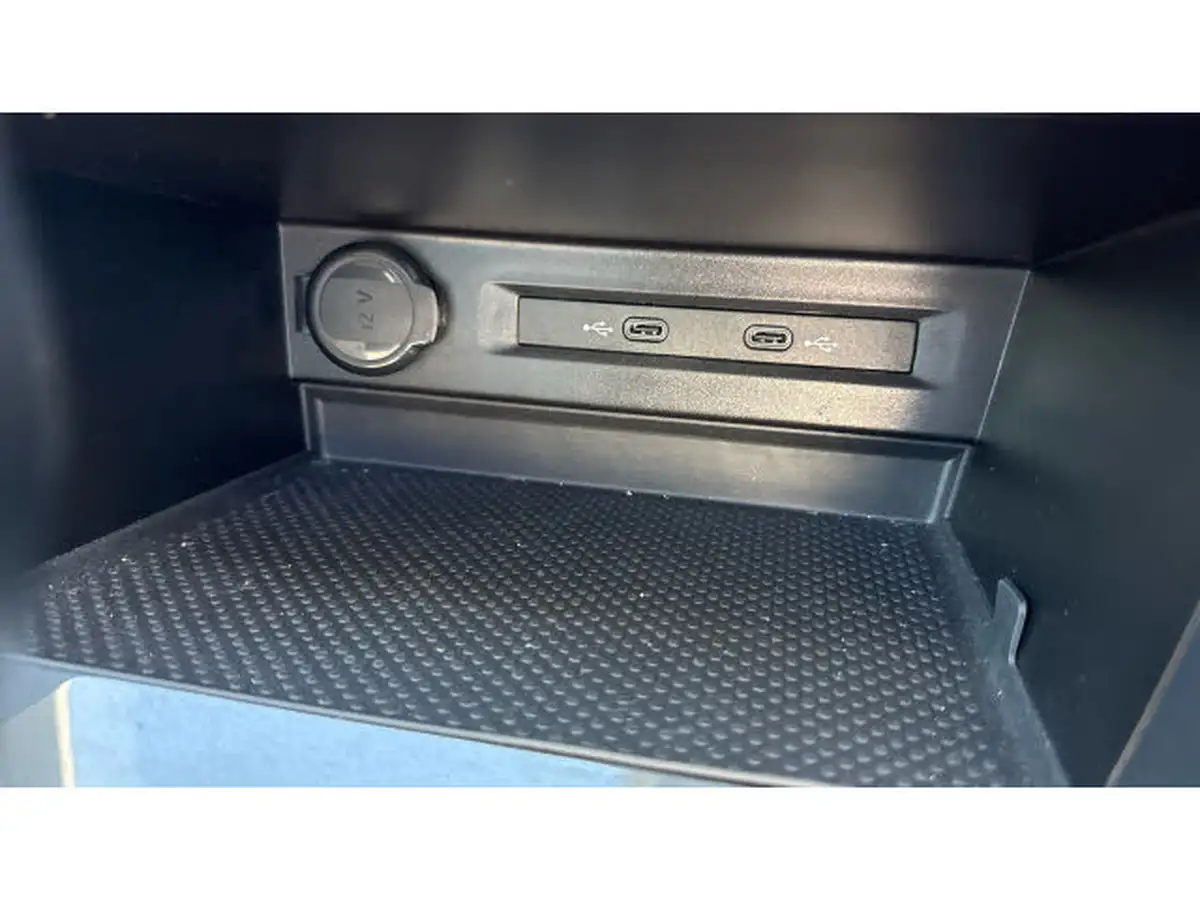2022-volkswagen-tiguan-15-tsi-elegance-big-24