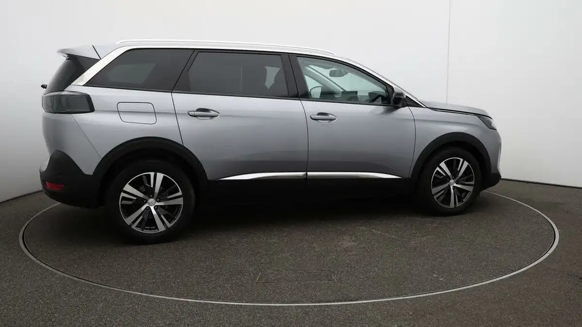 2022-peugeot-5008-suv-12-puretech-allure-premium-big-44