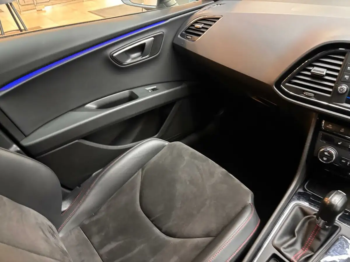 2020-seat-leon-20tdi-fr-black-edition-estate-dsg-big-41