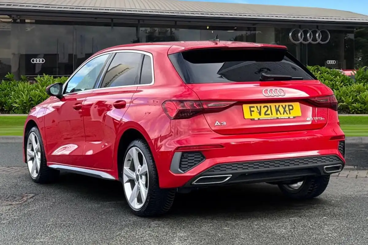 2021-audi-a3-14-40-tfsi-e-s-line-big-1