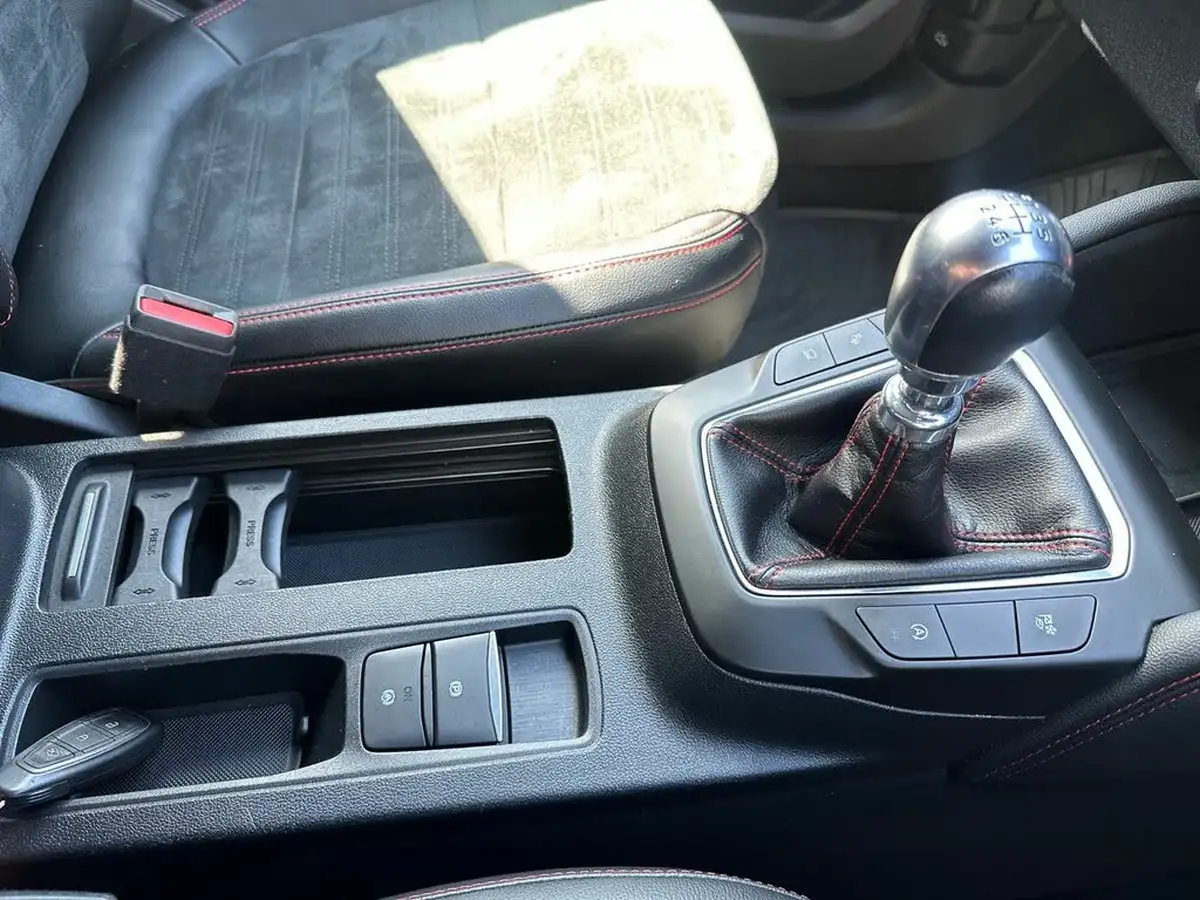 2022-ford-kuga-15-st-line-x-edition-big-13