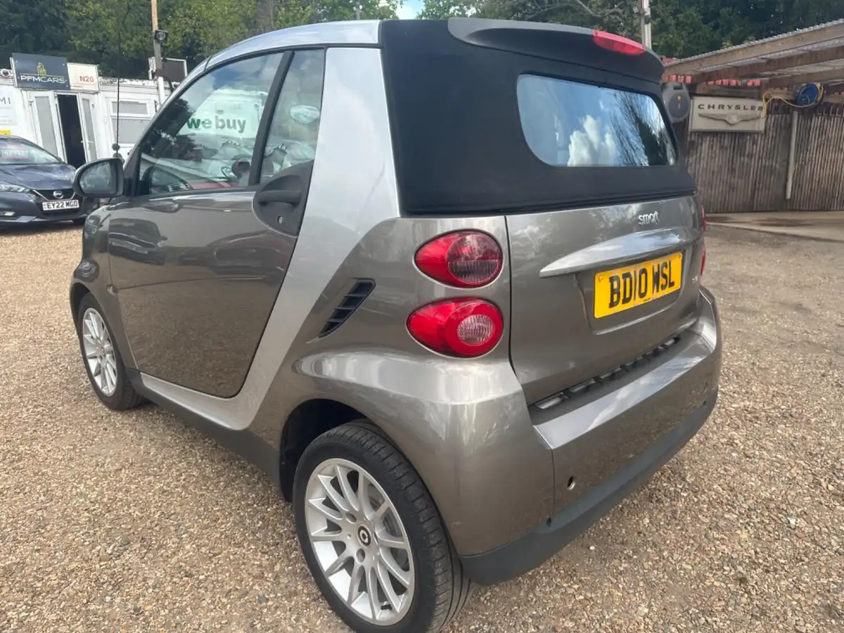 2010-smart-fortwo-10-passion-71bhp-cabriolet-big-3