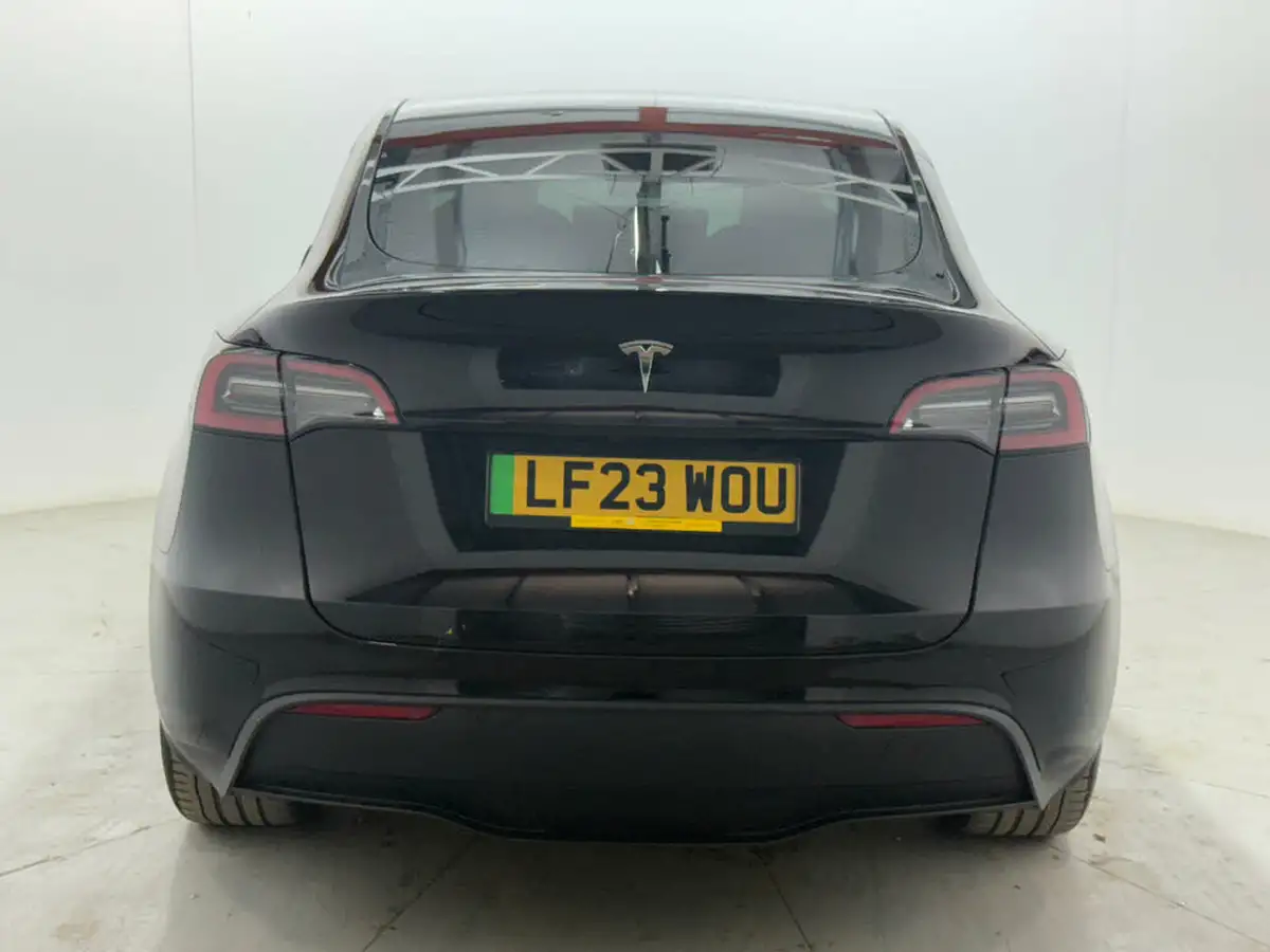 2023-tesla-model-y-e-rwd-big-5