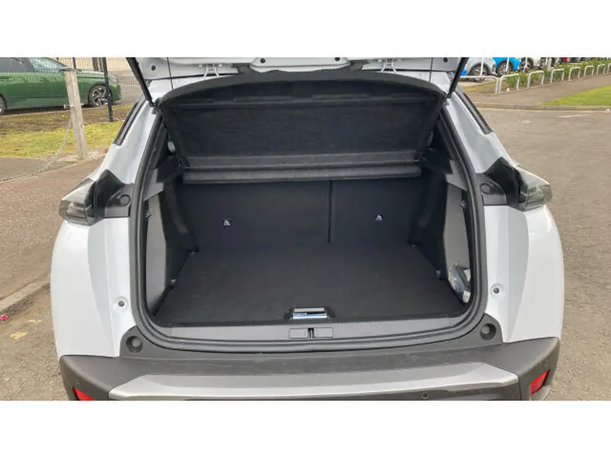 2024-peugeot-2008-suv-12-puretech-gt-136ps-hybrid-e-dsc6-big-3
