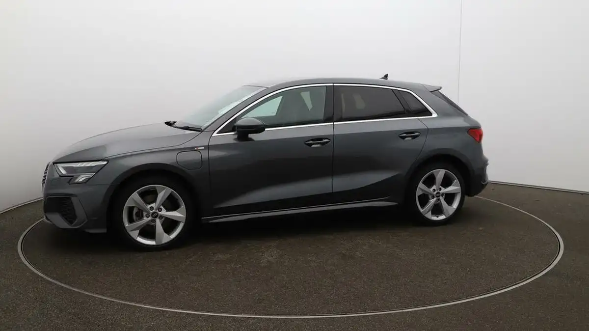 2022-audi-a3-14-40-tfsi-e-s-line-big-59