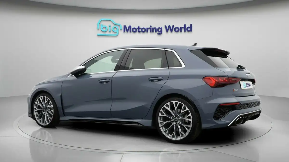 2022-audi-rs3-25-tfsi-sportback-5d-big-71