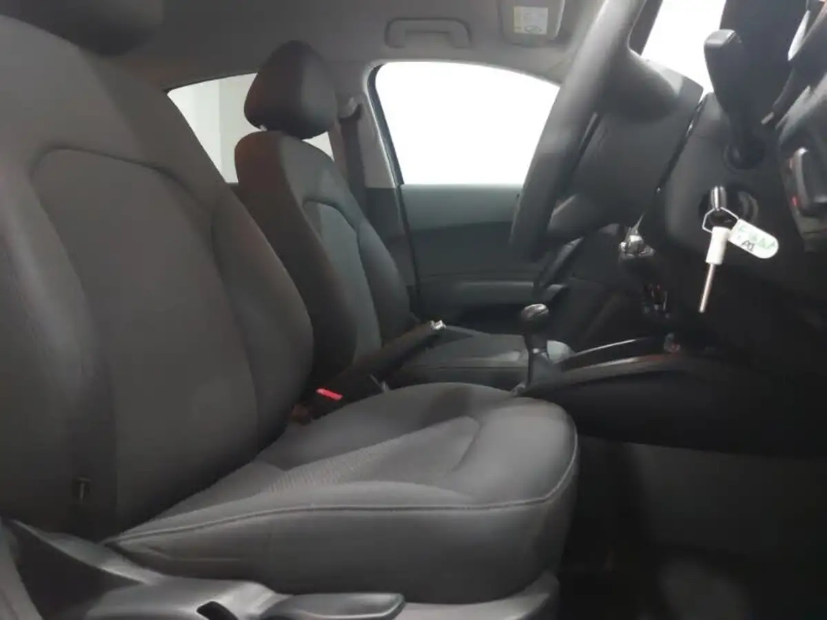 2016-audi-a1-10-tfsi-se-sportback-5d-big-10