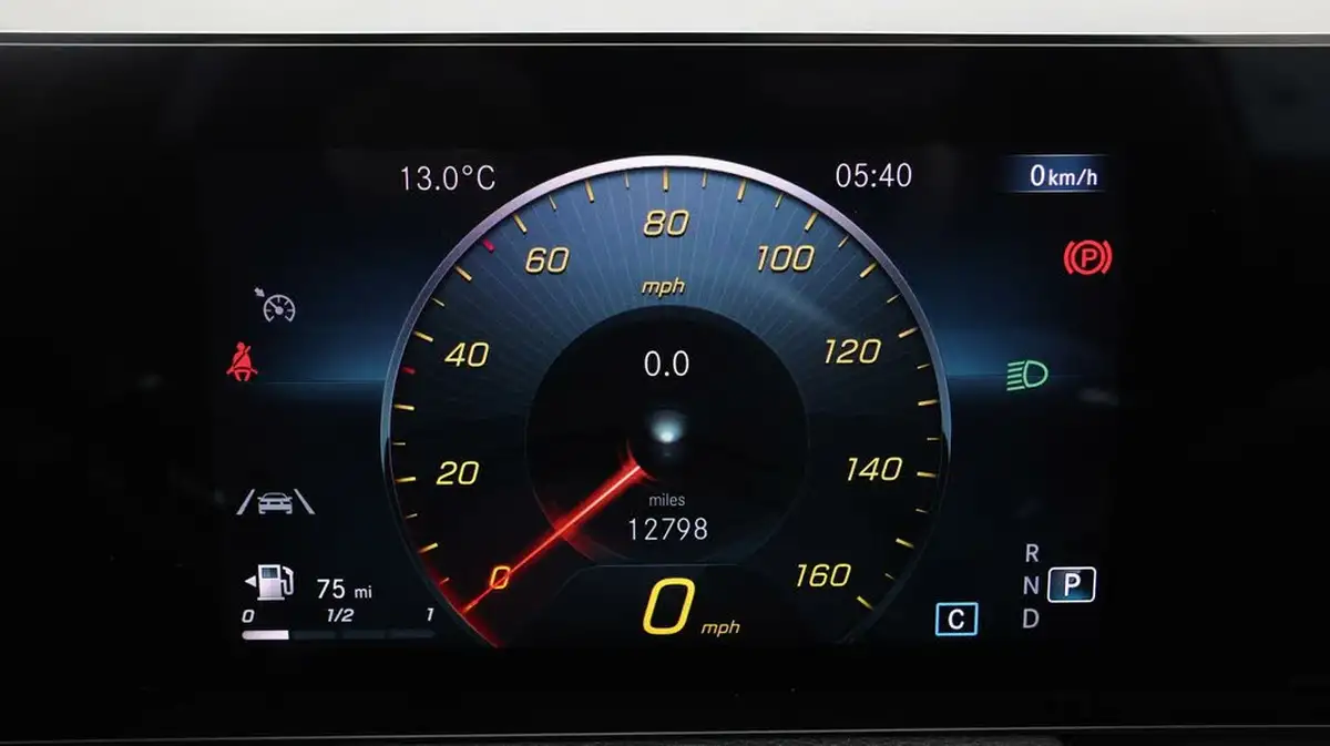 2021-mercedes-benz-gla-class-13-gla-180-amg-line-executive-1332cc-big-9