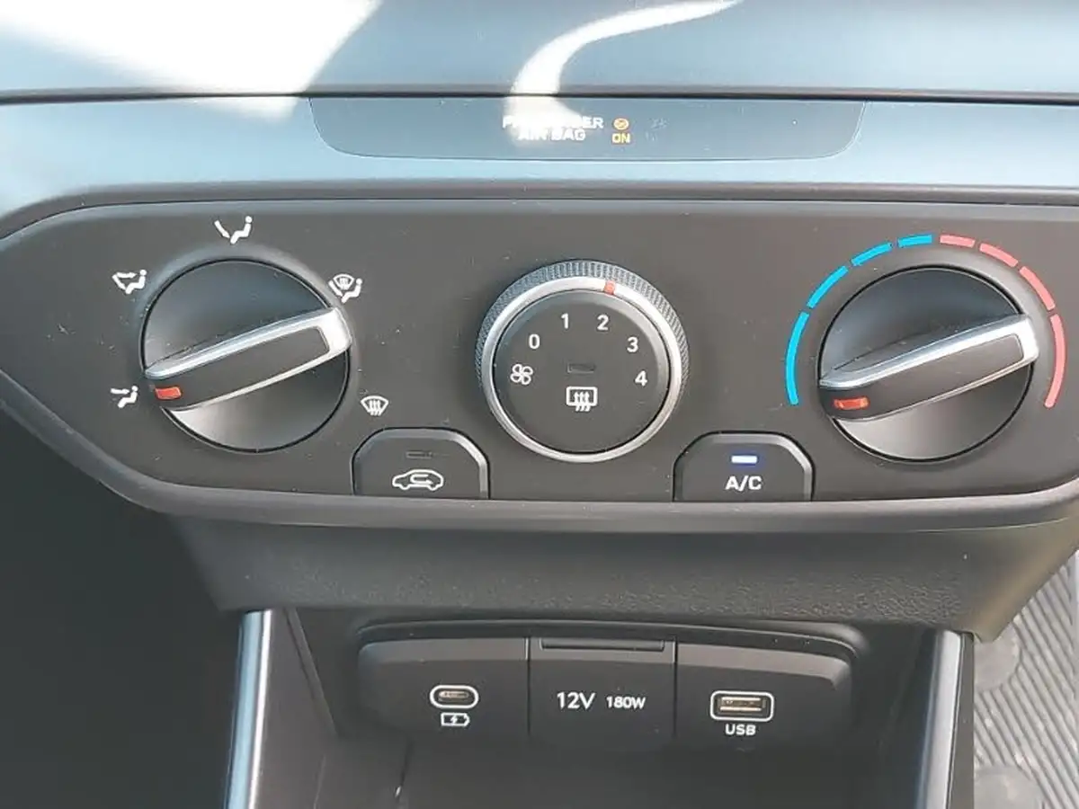 2024-hyundai-i20-10-t-gdi-advance-big-14