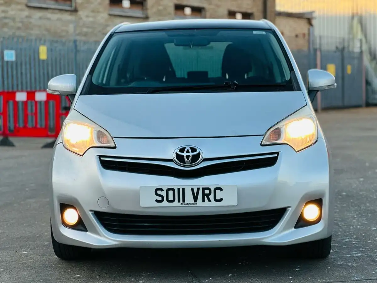 2011-toyota-verso-s-133-t-spirit-big-5
