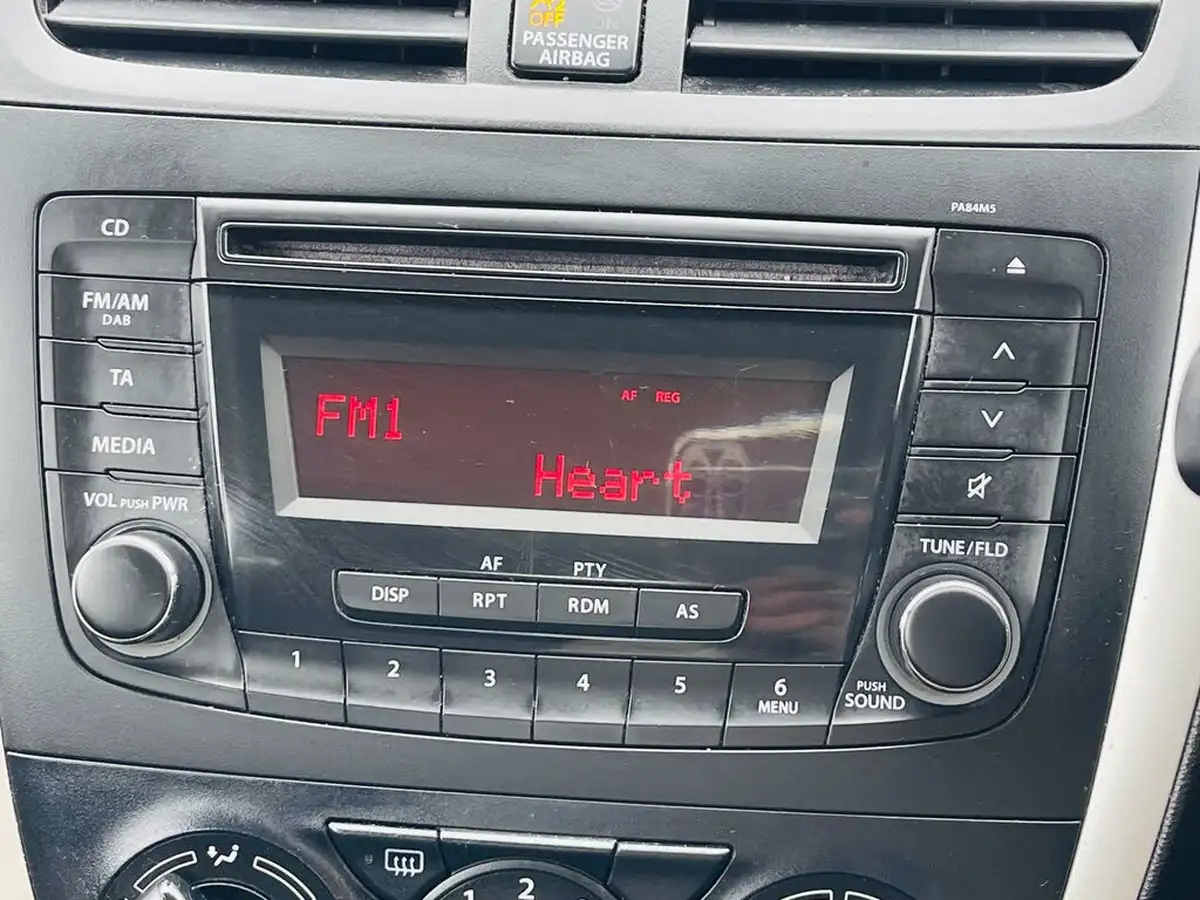 2018-suzuki-celerio-10-sz2-big-37