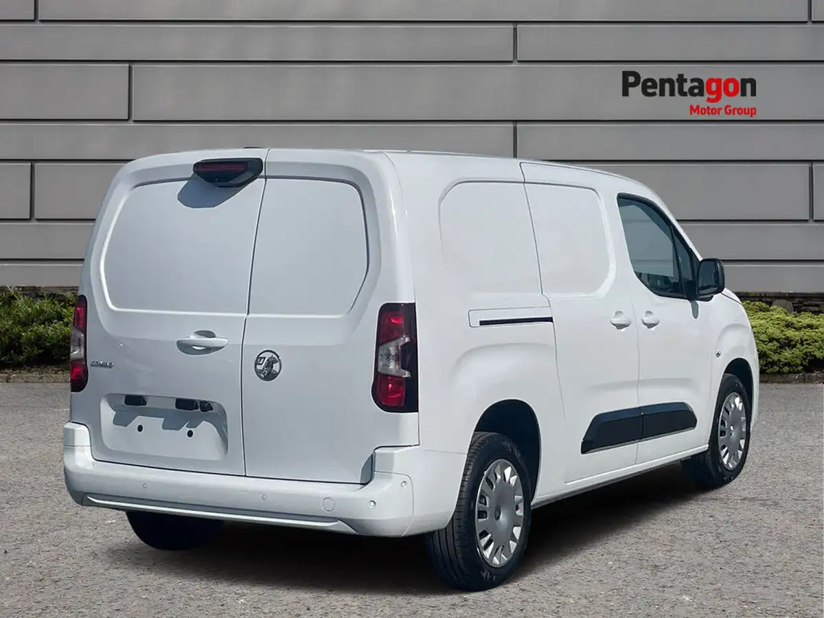2025-vauxhall-combo-15cdti-pro-xl-100pseu6e-big-3