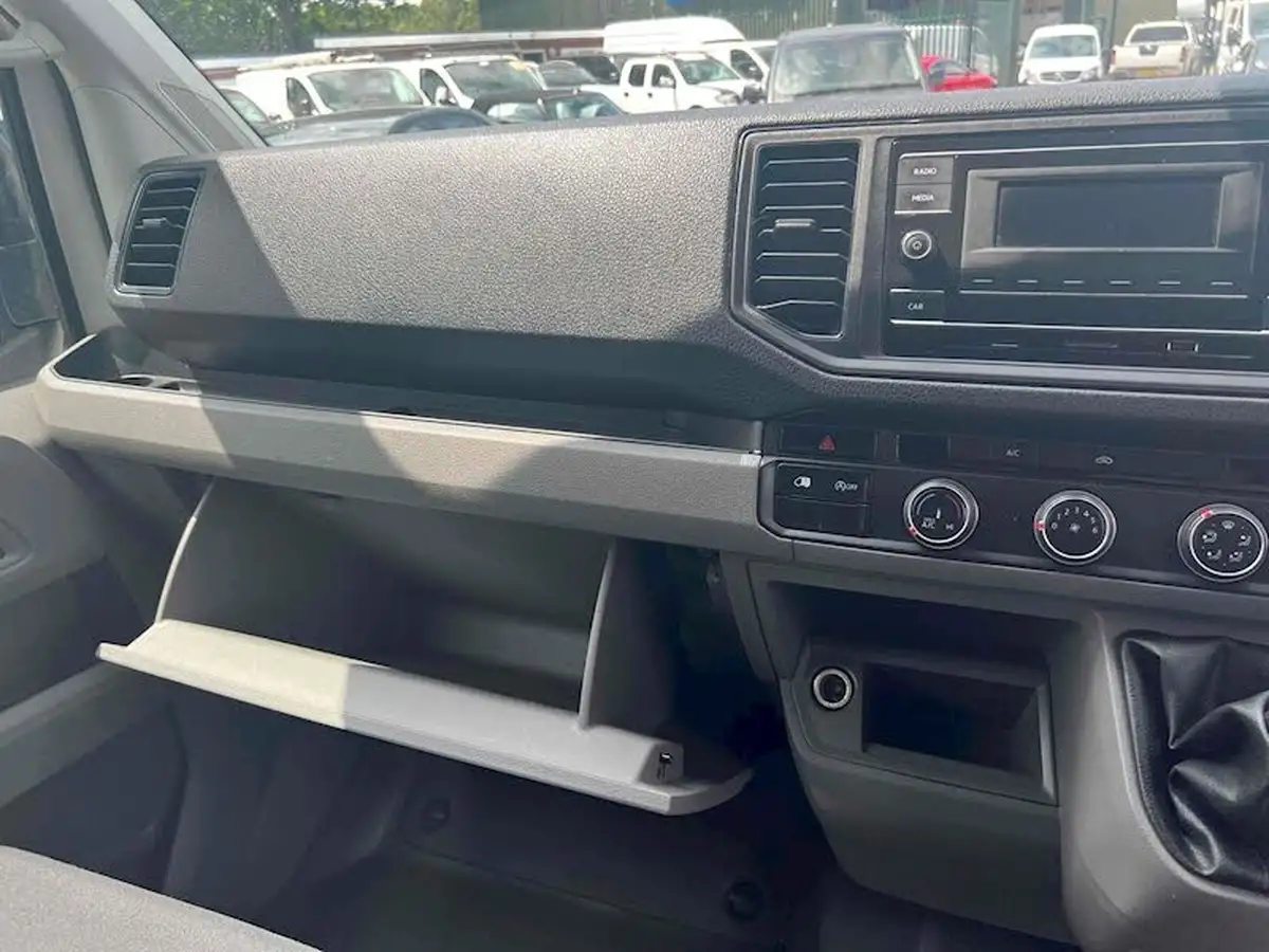 2020-volkswagen-crafter-20tdi-cr35-lwb-startline-140pseu6dt-e-rwd-panel-van-big-22